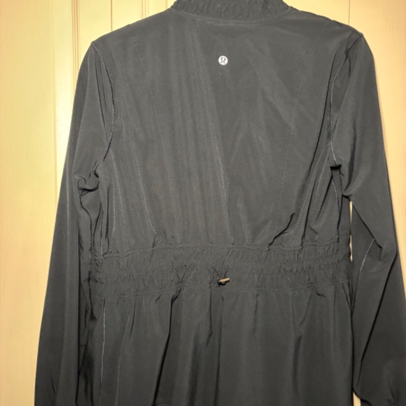 Lululemon Jacket - Picture 5 of 8